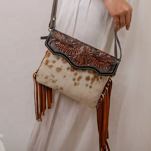 Sac bandoulière vintage pour femme en cuir véritable avec franges et pompons, marron et blanc, résistant à l'eau - Product Image 5