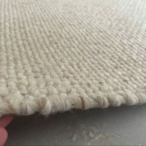 Alfombra de lana de tejido plano moderna y de moda, directamente de fábrica, con textura de tejido tipo cesta, en colores naturales, para uso en el hogar e interiores. - Product Image 1