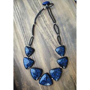 Collier en résine élégant fait à la main de qualité supérieure pour femmes, accessoire de mode en cristal avec pendentif, bijoux - Product Image 3