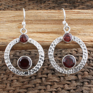 Pendientes Colgantes de Granate Rojo Natural, Plata de Ley 925, con Gema en Forma de Gota de Agua, Venta al por Mayor, Joyería Fina, Piedra de Nacimiento de Enero - Product Image 1