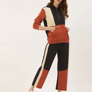 ชุดวอร์มผู้หญิงแบบ Color Blocking เสื้อฮู้ดมีกระเป๋าข้าง แขนยาว สวมใส่สบายๆ สำหรับฤดูใบไม้ร่วง ผลิตจากผ้าโพลีเอสเตอร์ผสมฝ้าย - Product Image 1