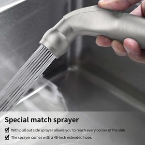 Rubinetto da Cucina Girevole a 360° con Doppia Maniglia e Spruzzatore Laterale Estraibile, 8 Pollici, 4 Fori, in Acciaio Inox 304, Finitura Nichel Spazzolato - Product Image 6