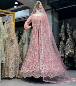 Robe Maxi Indienne Pakistanaise Brodée Rose, Ensemble Lehenga Choli, Robe Perlée à Paillettes avec Voile pour Mariage et Soirée - Product Image 1