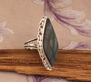 Anillo llamativo de labradorita marquesa – Anillo gótico de filigrana con gema azul brillante, hecho a mano, de plata, regalo para ella - Product Image 4