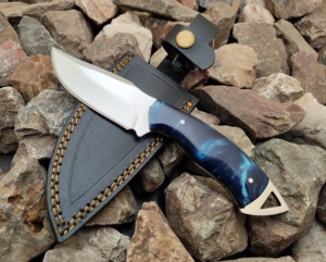 Couteau de survie professionnel pour la chasse avec lame en acier inoxydable pour les randonnées et les pêches en plein air - Product Image 1