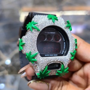 Montre numérique en acier inoxydable avec boîtier rond en moissanite glacée, bracelet en résine, style luxueux, cadeau unisexe - Product Image 5