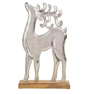 ประติมากรรมกวางเรนเดียร์อะลูมิเนียมสุดหรู พร้อมฐานไม้ ตุ๊กตากวางโลหะสีเงินสำหรับตกแต่งโต๊ะคริสต์มาส ของตกแต่งบ้าน - Product Image 2