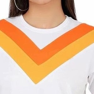 บริการ OEM เสื้อยืดผู้หญิงแบบเรียบง่าย คอปกคลาสสิก ดีไซน์มินิมอล สวมใส่สบาย พร้อมบริการออกแบบโลโก้ ขายส่ง - Product Image 2