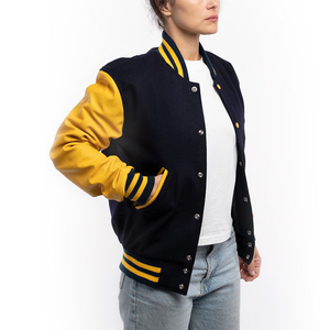 Veste universitaire unisexe bleu marine et jaune, style preppy, fermeture boutonnée, coupe classique, col rabattu, idéale pour l'automne - Product Image 5