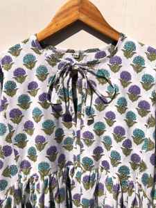 Vestido Midi Casual con Estampado Floral y Bloques de Color, Cuello Profundo con Cierre de Cordón, Silueta Holgada, Cintura Natural, Estilo Ropa de Dormir - Product Image 2