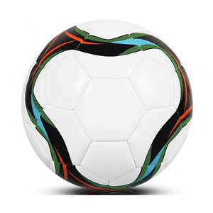 Balón de fútbol de PVC tamaño mini con logo personalizado, balón promocional de fútbol, último modelo de balón de fútbol con color personalizado, balón de fútbol de PU de tamaño personalizado pakistaní. - Product Image 3