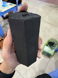 Briquetas Hexagonales de Carbón Vegetal Negro de Madera Dura de Alta Densidad, 7000-8000 Kcal/kg de Valor Calorífico, 3.0%-5.0% de Contenido de Ceniza, OEM/KAW Yen - Product Image 1