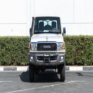 Vente en gros de Toyota LandCruisers Pick Up 2.8L Turbo Diesel 4 cylindres 4x4 Double Cabine Sièges en cuir Caméra arrière Livraison rapide - Product Image 6