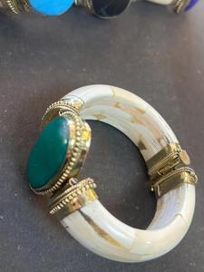 Bracelet manchette rond en os naturel fait main, écologique, moderne, style ange, pour femme - MN EXPORTS Uttar Pradesh - Product Image 3