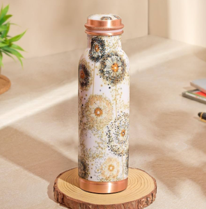 Bouteille d'eau en cuivre pur, design floral, artisanale, gourde en cuivre rustique, design imprimé floral artisanal, récipient d'hydratation - Product Image 1