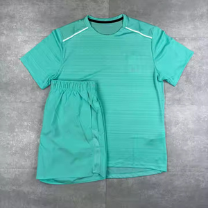 Ensemble de survêtement streetwear 100 % polyester respirant pour le sport en extérieur, ensembles de vêtements de sport décontractés coupe-vent avec logo personnalisé - Product Image 4