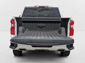 <span class=keywords><strong>Chevrolet</strong></span> <span class=keywords><strong>Silverado</strong></span> Trailboss 6.2 <span class=keywords><strong>V8</strong></span> blanc d'occasion 2022-2025 avec caméra arrière Année modèle - Product Image 3