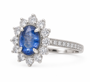 Bague de luxe ovale en saphir bleu avec accents floraux en diamants ronds en or 10K 14K 18K et argent 925 935 - Product Image 4