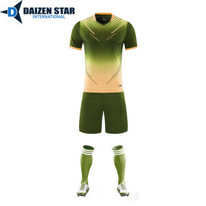 Nombre y números del equipo personalizados, impresión por sublimación de manga corta, 100% poliéster, transpirable y de secado rápido - Product Image 5