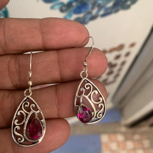 ต่างหูเพชรซิร์คอนทรงหยดน้ำ ดีไซน์สวยงามประณีต งานแฮนด์เมด ตกแต่งด้วยลายฉลุ วินเทจ สีเงิน สำหรับผู้หญิง - Product Image 1