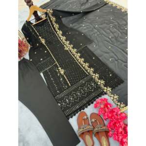 Vêtements de soirée pour femmes de créateur Brodé Séquence Travail Haut Bas Ensemble Dupatta - Product Image 3