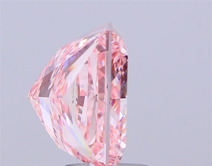 Exquise pierre précieuse rose de 2 carats, taille princesse, offrant un éclat symétrique d'élite et une clarté de couleur intense exceptionnelle. - Product Image 4