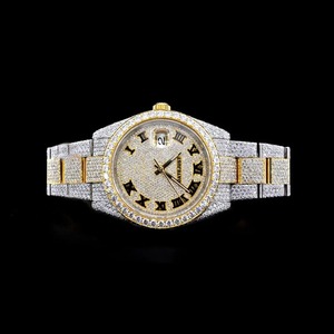 Montre-bracelet de luxe personnalisée avec cadran romain, entièrement sertie de moissanite et de diamants, en or jaune et blanc, cadeau de fête pour homme - Product Image 1