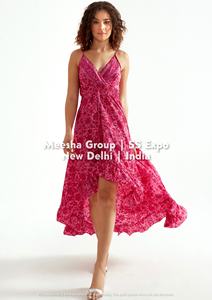 Vestido maxi de mujer con tirantes finos, cuello en V profundo, estampado floral, espalda fruncida, fluido, para verano y playa, surtido - Product Image 5