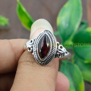 Bague en grenat rouge de qualité supérieure, argent sterling 925, bague statement, design artisanal, bague en pierre précieuse, bijoux en grenat, cadeau de Noël - Product Image 4