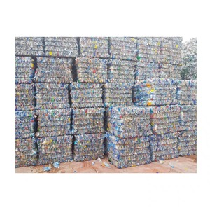 Source fiable de flocons de PET lavés à chaud en vrac pour l'industrie du recyclage plastique, avec approvisionnement en matériaux de bouteilles propres pour l'exportation - Product Image 4