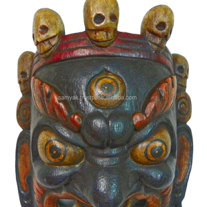 Masque en bois Mahakala népalais fait main avec des crânes, décoration murale traditionnelle himalayenne et bouddhiste tibétaine de Bhairav la colèreuse - Product Image 3