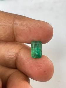 พลอยมรกตธรรมชาติทรงแปดเหลี่ยม พลอยมรกตสีเขียวเจียระไน ประดับตกแต่ง เครื่องประดับพลอยมรกตประจำเดือนพฤษภาคม - Product Image 4