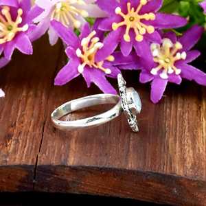 แหวนพลอยบลูโทแพซสไตล์โบโฮทำมือจากธรรมชาติ เงินแท้ 925 ประดับลายดอกไม้ แหวนสไตล์ตะวันตก ของขวัญเครื่องประดับสำหรับเธอ - Product Image 6
