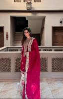 Ensemble ethnique pour femme en faux georgette premium avec broderie de sequins de 5 mm, salwar Patiyala à manches longues, dupatta en satin et dentelle, pour soirée