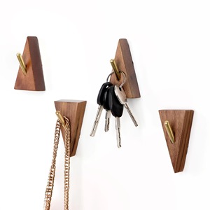 Crochets muraux en bois de qualité supérieure, organisateur mural élégant, parfait pour accrocher vestes, serviettes, sacs et accessoires essentiels, en provenance d'Inde. - Product Image 4