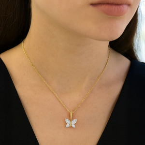 Collar con Colgante de Mariposa en Oro Amarillo con Diamante Corte Pera, Joyería de Lujo con Cadena de Eslabones para Mujer - Product Image 3