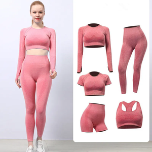 Ensemble de yoga de qualité supérieure pour l'entraînement et le fitness : confort et flexibilité, soutien-gorge de yoga et leggings - Product Image 2