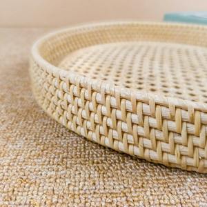 Juego de 2 elegantes bandejas de ratán tejidas a mano para organizar botellas de aceite, vinagre, salsas, especias, tarros y condimentos en los estantes de la cocina. - Product Image 5