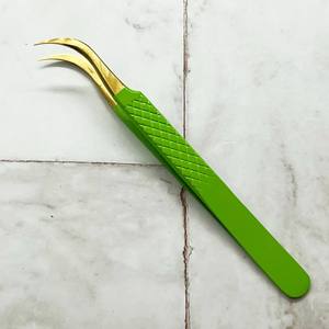Pinces professionnelles pour extensions de cils vertes – Embouts de précision dorés, poignée antidérapante, styles courbes et droits multiples - Product Image 3