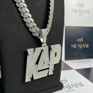 Munjani Impex - Colgante de Plata de Ley 925 con Diamante Corte Baguette, Certificado IGI, Joyería Fina para Hombre, Estilo Cristiano de Lujo - Product Image 5