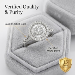 Anillo de compromiso de oro blanco de 18 quilates con diamantes naturales, triple halo, diseño de racimo de rayos de sol y baguette para mujer - Product Image 3