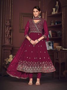 Costume Anarkali rose foncé pour femme, très demandé, manches 3/4, semi-couture, pour fêtes et mariages - Product Image 5