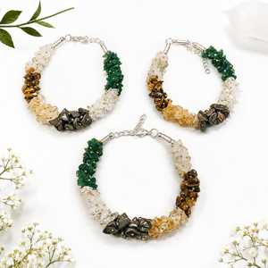 สร้อยข้อมือคริสตัลธรรมชาติประดับด้วยหินอเวนเจอรีนสีเขียว ไทเกอร์อาย ซิทริน เฮมาไทต์ และควอตซ์ใส - Product Image 1