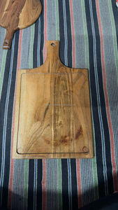 Planche à découper en bois d'acacia occidental (rond, 1,5 cm d'épaisseur) - Planche à pizza avec poignée, 100% écologique, FAIT MAIN en Inde, vente en gros - Product Image 4
