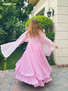 Superbe ensemble tendance en faux georgette avec dentelle, comprenant un haut, un pantalon palazzo et une dupatta – Fournisseur d'articles indiens d'exportation de Surat - Product Image 4