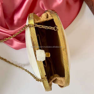 Handmade Boho Design Customizable Women's Evening Bag Mosaic Mother Pearl Brass Clutch Chain Classic Beading Promotional Use - Product Image 3
