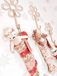 Venta al por mayor decoración superventas patrón de flores estante de pared de ratán para estante de Interior Diseño de estilo básico hecho en Vietnam KT41 - Product Image 4