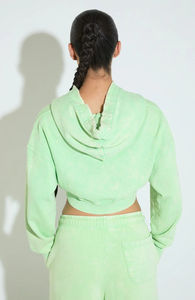 เสื้อฮู้ดดี้และกางเกงขาสั้นลายมัดย้อม ชุดเสื้อผ้าผู้หญิง ชุดสองชิ้น เสื้อครอปและกางเกงขาสั้น ชุดฮู้ดดี้ครอปแบบสั่งทำได้ ราคาขายส่ง - Product Image 2