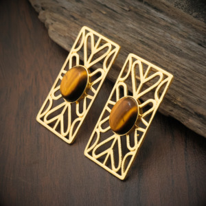 Boucles d'oreilles clous plaquées or 18 carats faites à la main avec pierre précieuse naturelle Œil de tigre |   Bijoux de luxe pour femmes - Cadeau pour elle - Product Image 6