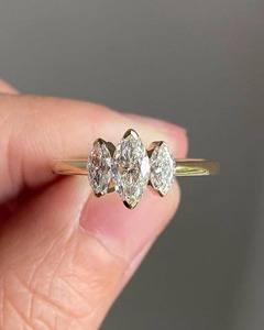 แหวนมอสซาไนต์ทรงมาร์คีส์ 1.50 กะรัต ทองคำแท้ 14K แหวนหมั้นสามเม็ด สไตล์อาร์ตเดโค สำหรับเจ้าสาว ของขวัญวันครบรอบ - Product Image 1